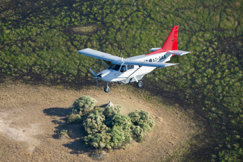 Moela Safari Lodge Moela Safari Lodge: Kleinflugzeug für die Anreise