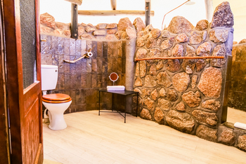 Ondudu Safari Lodge Ondudu Safari Lodge: Family Room