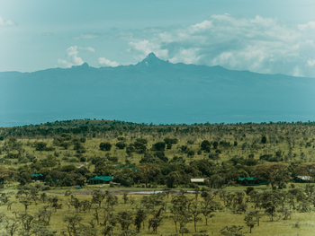 Porini Rhino Camp: Mount Kenya hinter dem Camp