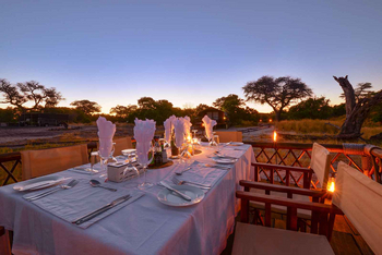 Camp Savuti: Dinner bei Kerzenschein