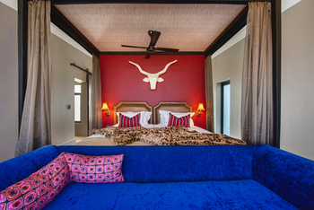 Etosha King Nehale Lodge Etosha King Nehale Lodge: Nguni-Rind