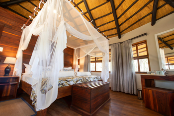 Hakusembe River Lodge: Doppelbett