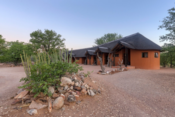 Hobatere Lodge: Zimmerblock