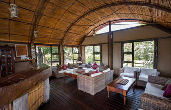Nkasa Lupala Tented Lodge: Lounge und Bar
