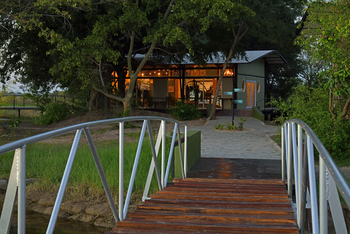 Zambezi Mubala Lodge: Brücke