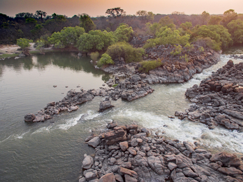 KaingU Safari Lodge: Stromschnellen