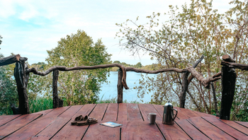 Mukambi Safari Lodge: Riverside Villa Veranda