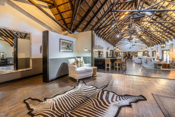 Mushara Lodge: Lodge und Garten