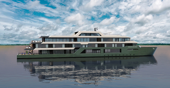 andBeyond Amazon Explorer: Modernes Expeditionsschiff im Dschungelfluss