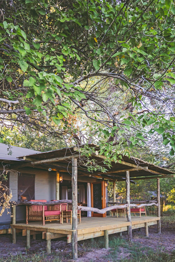 Camp Xakanaxa Camp Xakanaxa: Familienzimmer von Aussen