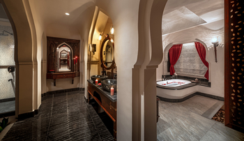 Evolve Kamalapura Palace: Jal-Mahal-Bad