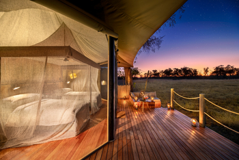 Khwai Lediba Camp: Doppelbett mit Moskitonetz