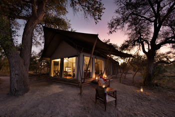 Okavango Explorers Camp Okavango Explorers Camp: Gästezelt am Abend