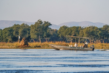 Sausage Tree Camp: Fluss-Safari