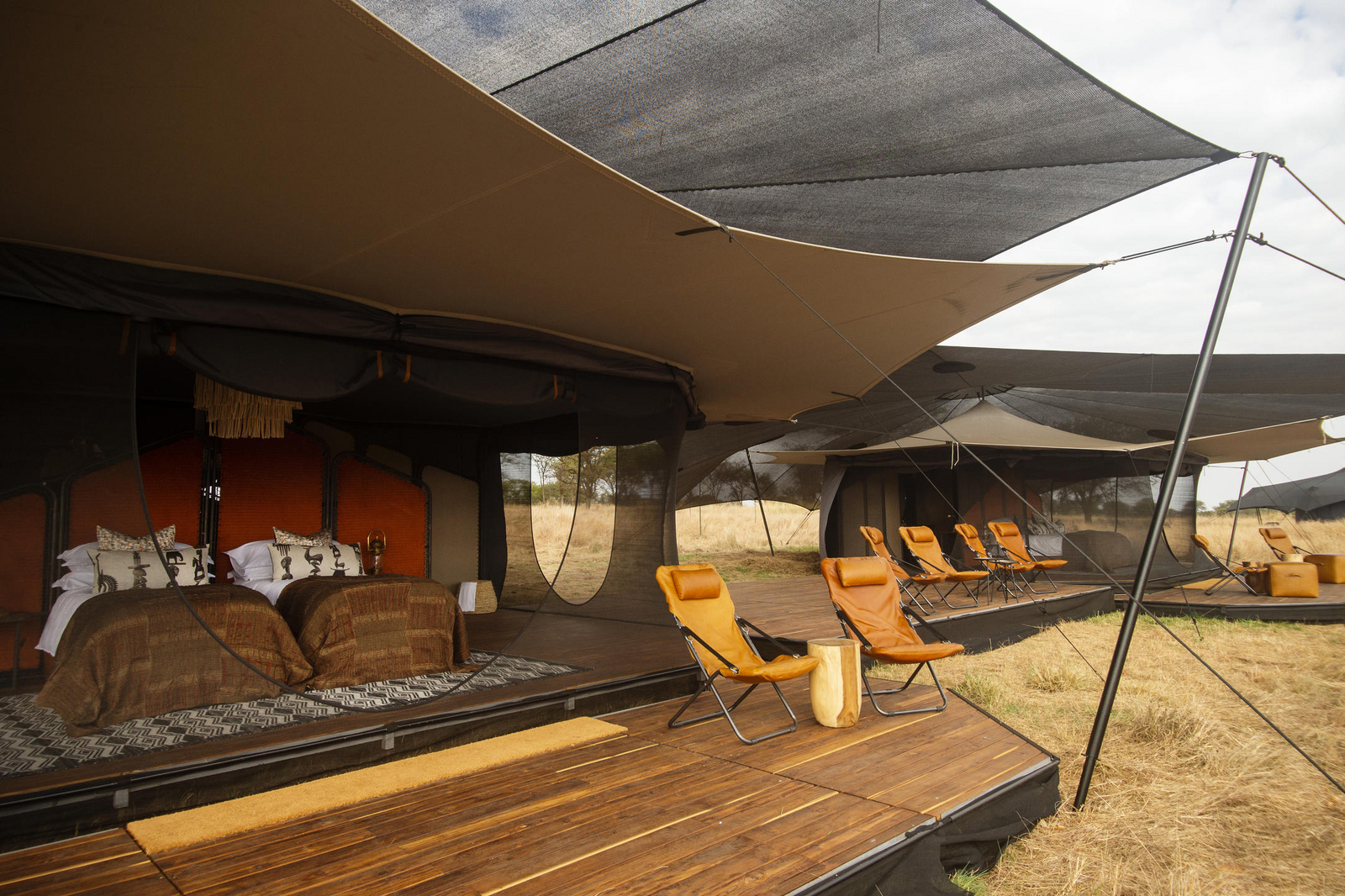 Siringit Migration Camp Siringit Migration Camp: Geöffnetes Gästezelt