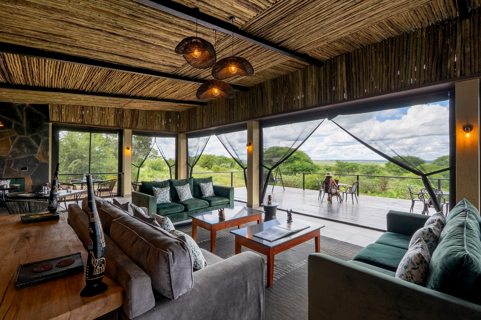 Tarangire Elephant Springs Camp Tarangire Elephant Springs Camp: Lounge und Deck