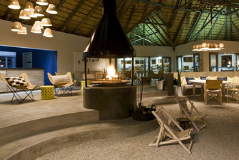 Mushara Bush Camp: Lodge und Garten