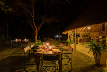 Nata Lodge Nata Lodge: Esstisch