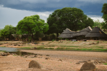 Ruaha River Lodge: Hauptzelt
