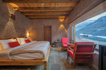 Rumbak Lodge: Gästezimmer mit Bachblick