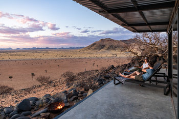 Barkhan Dune Retreat: Terrasse mit Ausblick