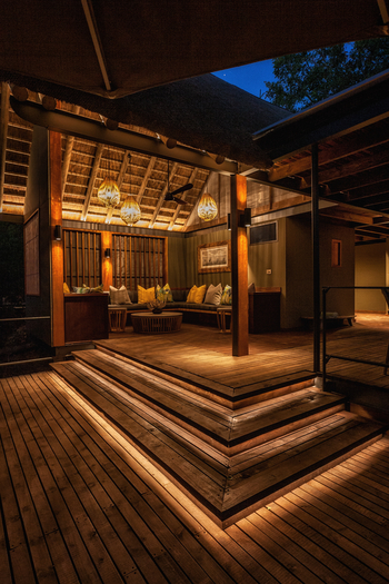 Chitabe Camp: Pool Lounge