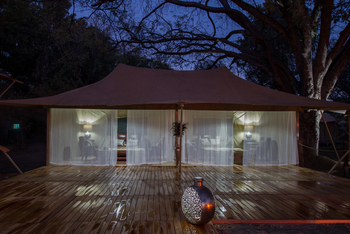 Kadizora Camp: Loungezelt