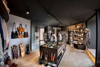 andBeyond Sossusvlei Desert Lodge: Souvenirshop