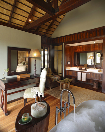 &Beyond Phinda Vlei Lodge: Innenansicht des Badezimmers