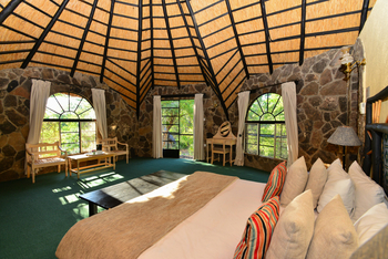Matobo Hills Lodge Matobo Hills Lodge: Bett mit Kissen