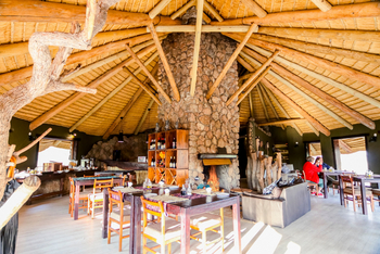 Ondudu Safari Lodge Ondudu Safari Lodge: Restaurant