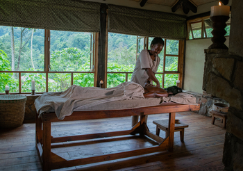 Volcanoes Bwindi Lodge: Massage