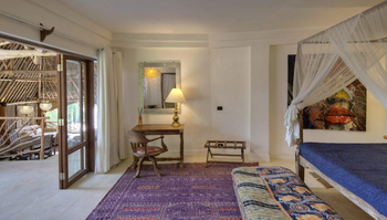 Alfajiri Villas Alfajiri Villas: Schlafzimmer mit Schreibtisch Beach Villa