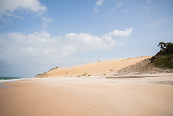 Azura Benguerra Island: Aufstieg zur Düne