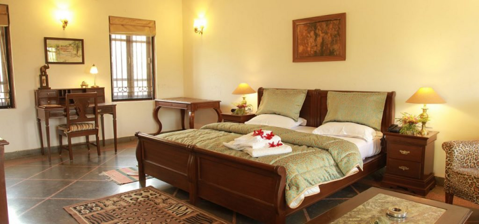 Irai Safari Retreat Irai Safari Retreat: Doppelbett im Cottage