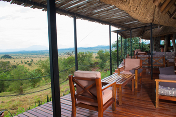 Kidepo Savannah Lodge: Lounge